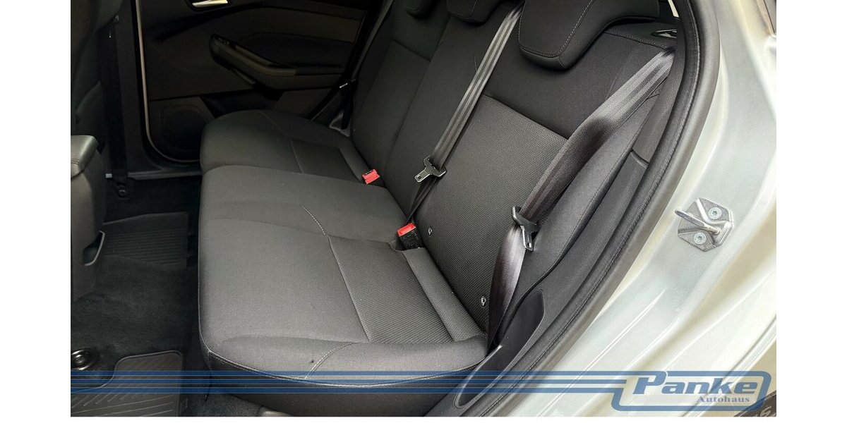 Ford Focus 1.0 EcoBoost Business*NAV*RFK*SHZ*Carplay* 111.786 km 7.480 &euro; Berlin 13187