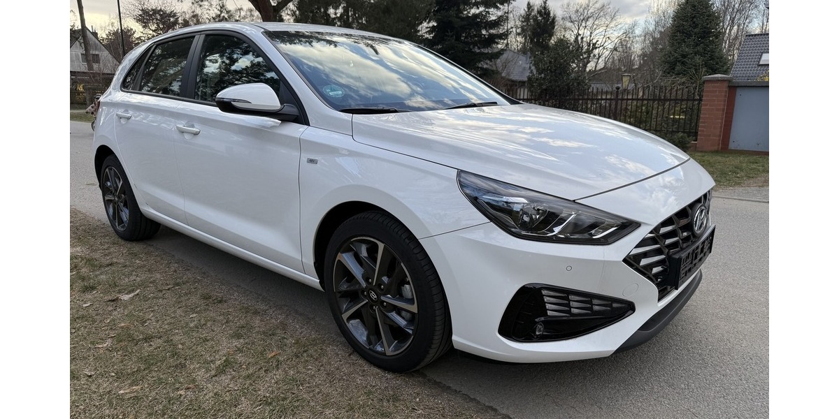 Hyundai i30 1.5 T-GDI Automatik Trend Mild-Hybrid Garant 11.183 km 20.900 &euro; Berlin 10247