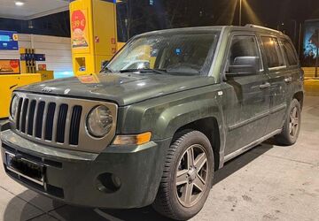 Jeep Patriot 196.000 km 2.749 &euro; Velten 16727