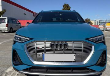 Audi e-tron 40.768 km 37.100 &euro; Berlin 13158