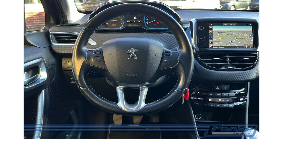 Peugeot 2008 1.2 PureTech Allure*Carplay*Leder*Tempo* 100.000 km 7.480 &euro; Berlin 13187