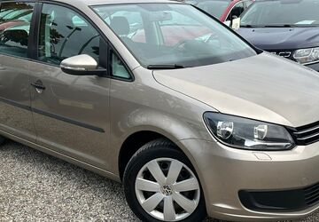 VW Touran 86.216 km 10.990 &euro; Berlin 13089