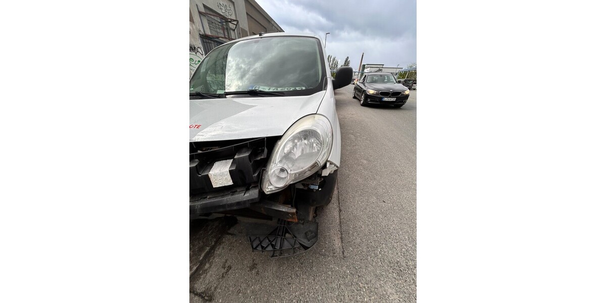 Renault Kangoo 211.000 km 1.800 &euro; Berlin 10178