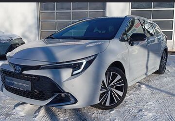 Toyota Corolla 1.550 km 33.333 &euro; Berlin 13403
