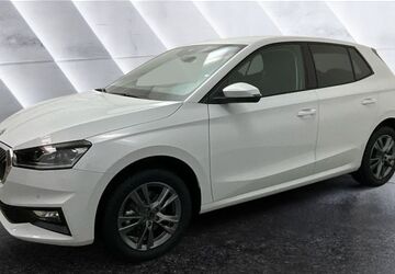 Skoda Fabia 9.990 km 26.480 &euro; Berlin 12681