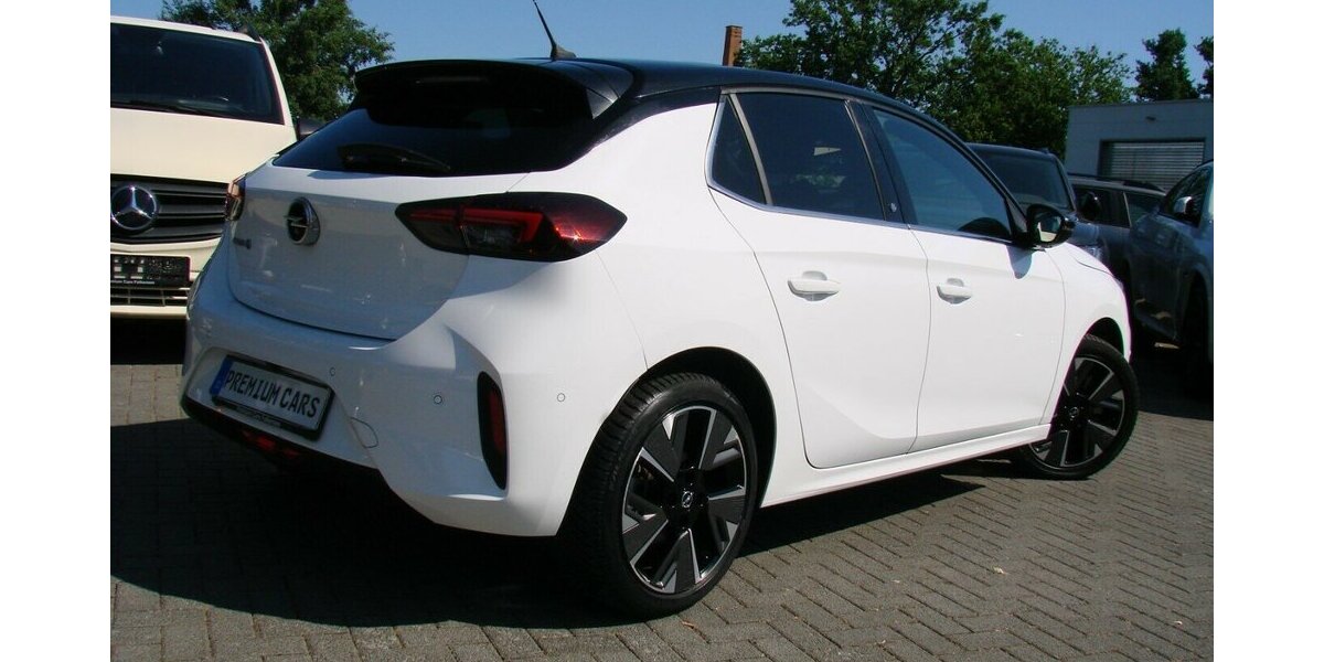Opel Corsa-e Ultimate Pano IntelliLux LED Kamera 180º T 14.532 km 18.980 &euro; Falkensee 14612