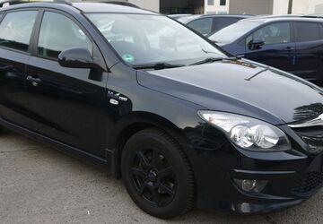 Hyundai i30 149.000 km 4.499 &euro; Berlin 12439