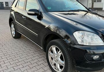 Mercedes-Benz ML 320 340.000 km 5.000 &euro; Berlin 12057