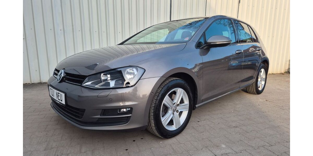 VW Golf 83.000 km 10.999 &euro; Berlin 13125