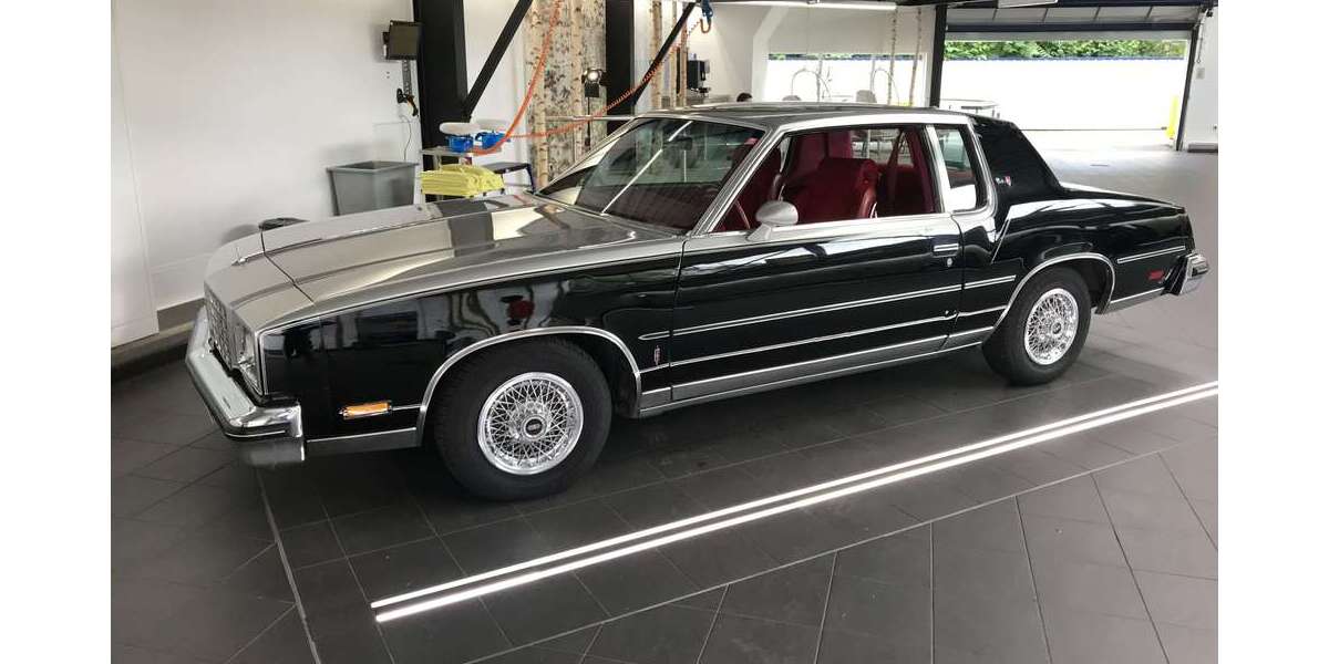 Oldsmobile Delta 88 75.000 km 12.500 &euro; Berlin 10997