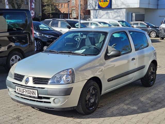 Renault Clio 114.000 km 1.500 &euro; Berlin - Steglitz 12247