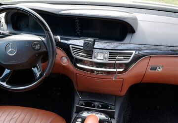 Mercedes-Benz S 320 260.000 km 8.200 &euro; Berlin 13627