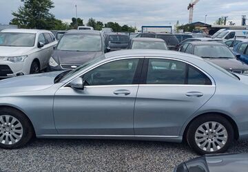 Mercedes-Benz C 180 157.000 km 13.500 &euro; Berlin 12099