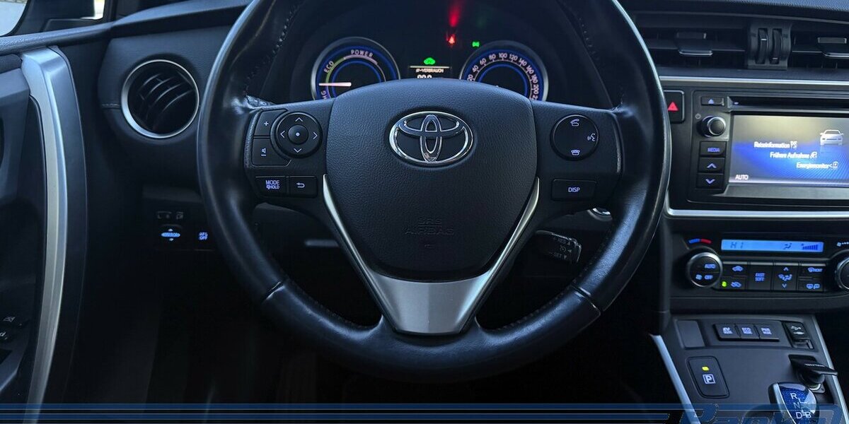 Toyota Auris Touring Sports Hybrid Aut.*RFK*SHZ*1Hand 165.355 km 10.480 &euro; Berlin 13187