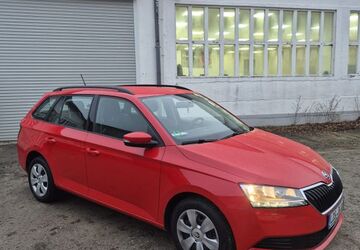 Skoda Fabia 38.017 km 9.600 &euro; Berlin 12355