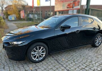 Mazda 3 64.000 km 16.950 &euro; Berlin-Spandau 13585
