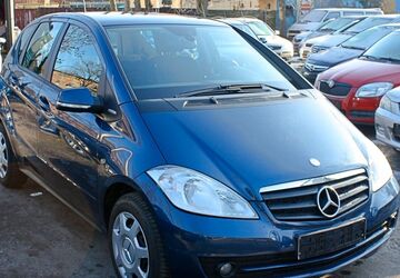 Mercedes-Benz A 180 103.750 km 5.899 &euro; Berlin 13057
