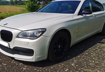 BMW 740 285.897 km 15.100 &euro; Berlin 12053