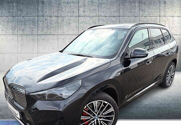 BMW iX1 10.700 km 54.900 &euro; Berlin 13405