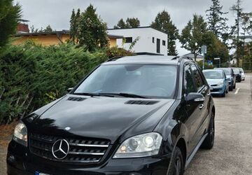 Mercedes-Benz ML 320 229.000 km 9.499 &euro; berlin 12357