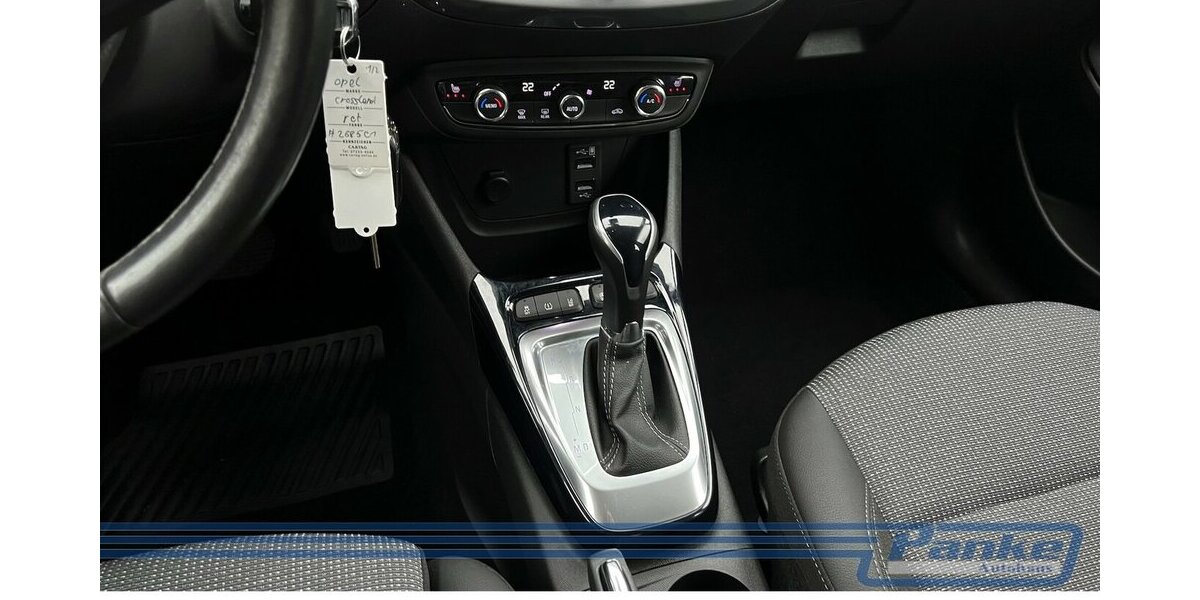 Opel Crossland Elegance*SR+WR*SHZ*R-Cam*Zahnr.Neu*AHK 59.247 km 14.990 &euro; Berlin 13187