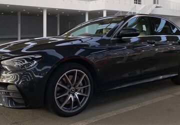 Mercedes-Benz E 300 178.900 km 27.800 &euro; Berlin 12043