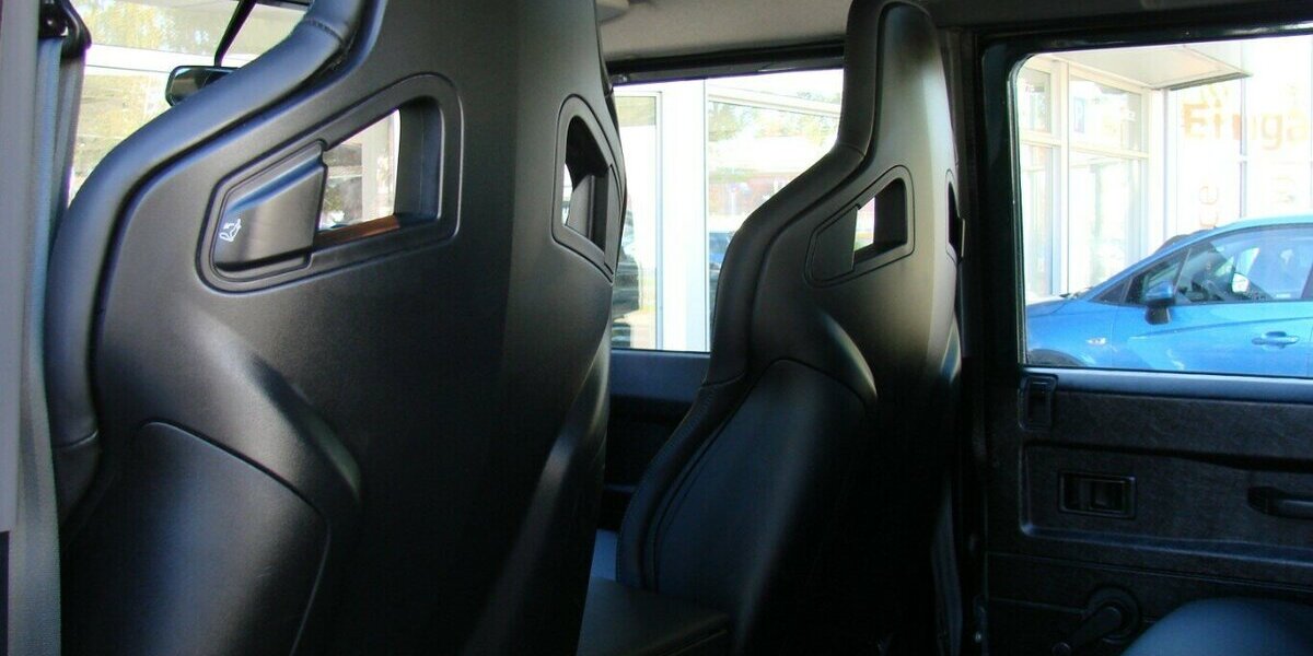 Land Rover Defender 110 E Station Wagon 7-Sitzer LED Leder AH 119.107 km 55.980 &euro; Falkensee 14612