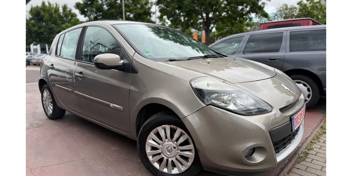 Renault Clio 133.000 km 2.790 &euro; berlin 12681