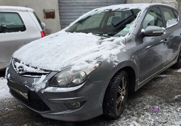 Hyundai i30 115.000 km 5.850 &euro; Berlin 12203