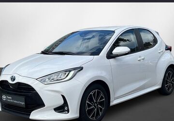 Toyota Yaris 19.091 km 24.490 &euro; Berlin 13403