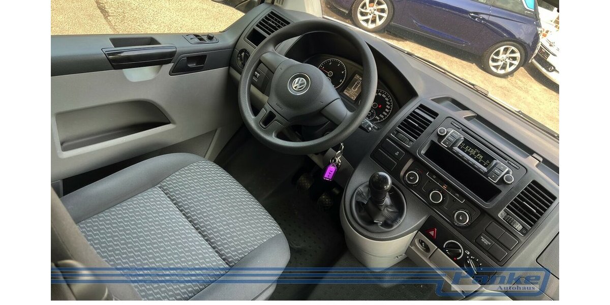 VW T5 Transporter Kombi 1. Hand 8 sitzer 169.000 km 13.990 &euro; Berlin 13187