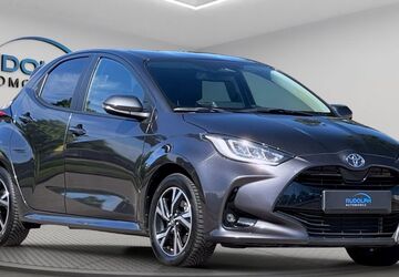 Toyota Yaris 4.000 km 23.999 &euro; Berlin 13088