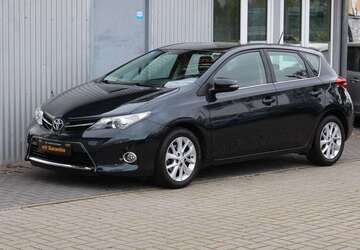 Toyota Auris 89.420 km 11.980 &euro; Berlin 13089