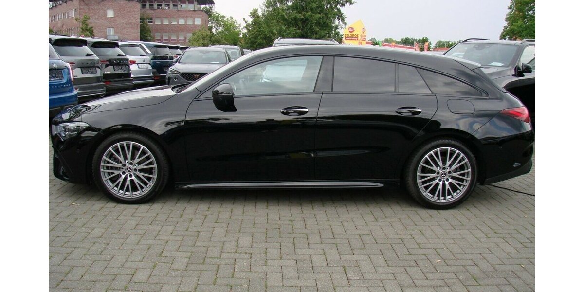 Mercedes-Benz CLA 200 Shooting Brake AMG Night Mulitbeam Standhe 23.241 km 32.980 &euro; Falkensee 14612