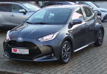 Toyota Yaris 15.242 km 19.990 &euro; Berlin 13403