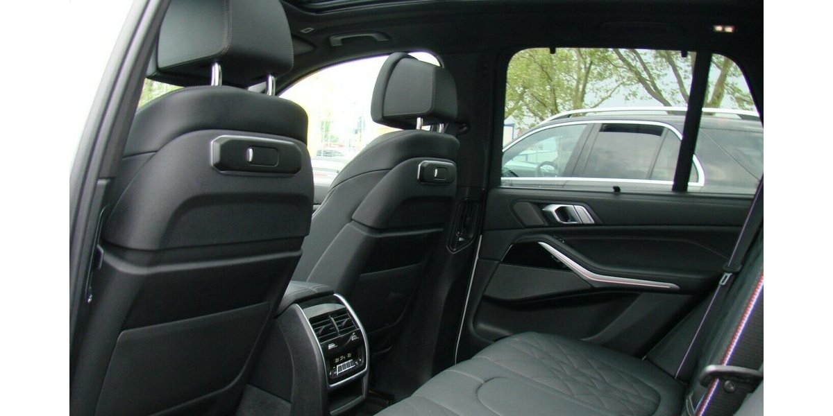 BMW X5 M60 i V8 M-Sport Pro xDrive Exclusiv Pano Luftf 12.812 km 82.980 &euro; Falkensee 14612