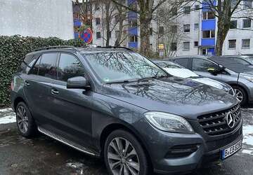 Mercedes-Benz ML 250 198.000 km 17.000 &euro; berlin 12359