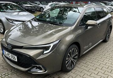 Toyota Corolla 2.000 km 35.440 &euro; Berlin 13403