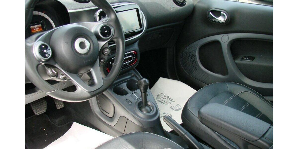 Smart ForTwo Prime Pano Leder Tempomat Cool & Media-Pake 85.132 km 11.980 &euro; Falkensee 14612