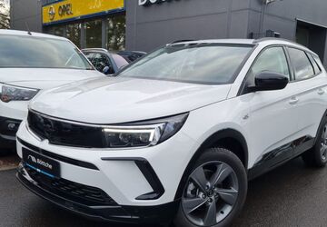 Opel Grandland (X) 2.230 km 25.980 &euro; Potsdam 14480