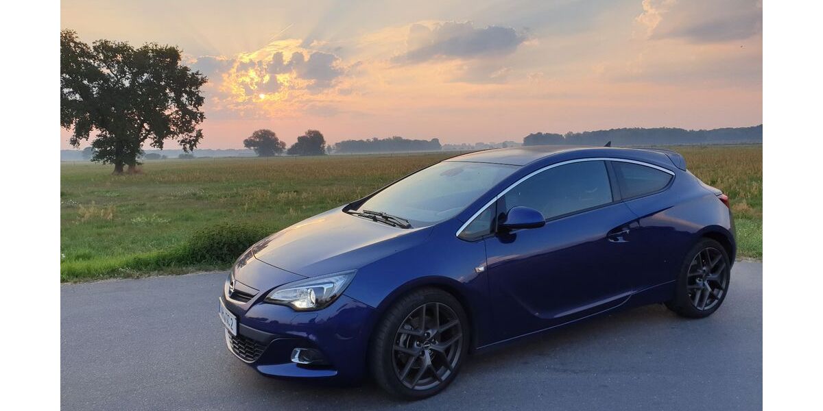 Opel Astra 175.000 km 7.299 &euro; Dallgow Ortsteil Döberitz 14624