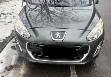 Peugeot 308 84.000 km 8.500 &euro; Berlin 10827