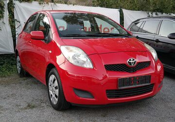 Toyota Yaris 150.000 km 2.950 &euro; Berlin 12683
