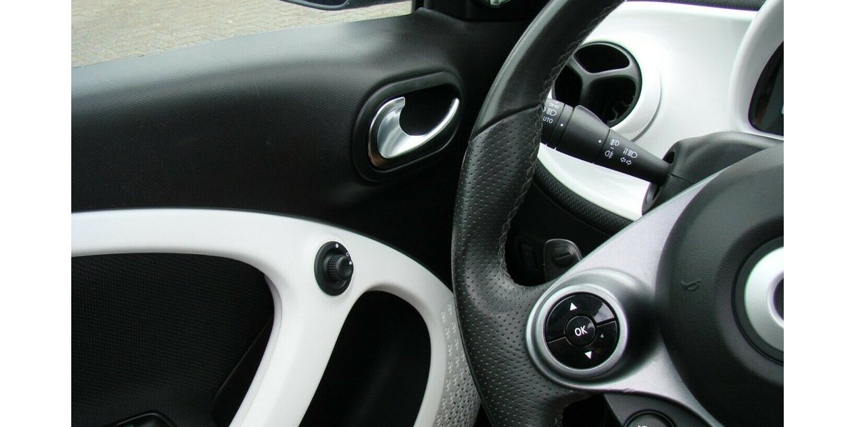 Smart ForFour Passion Faltdach Kamera JBL PDC 51.172 km 11.980 &euro; Falkensee 14612