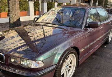 BMW 750 265.000 km 22.900 &euro; Berlin 10243