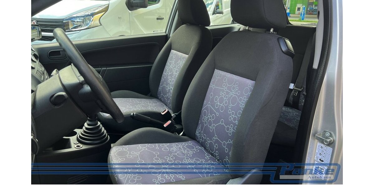 Ford Fiesta Ambiente 1.3*Radio/CD*AUX*Klima* 245.511 km 1.390 &euro; Berlin 13187