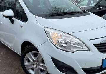 Opel Meriva 83.380 km 6.490 &euro; Berlin 13089