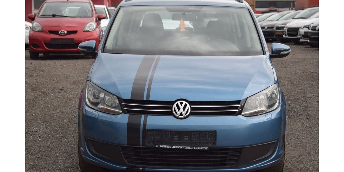 VW Touran 249.000 km 2.999 &euro; Berlin 13597