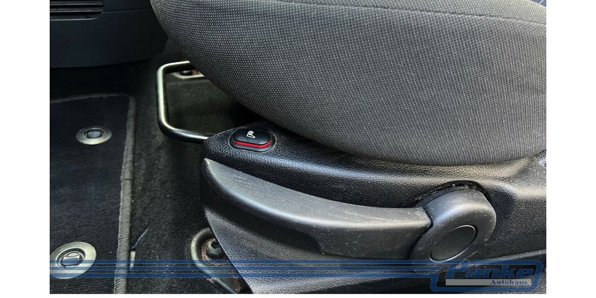 Ford Fiesta Ambiente 1.3*Radio/CD*AUX*Klima* 245.511 km 1.390 &euro; Berlin 13187