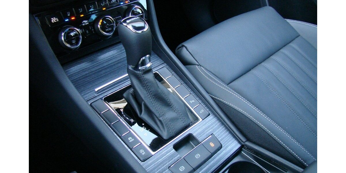 Skoda Superb 2.0TDI Style Pano ACC Columbus Standheizung 26.128 km 34.980 &euro; Falkensee 14612